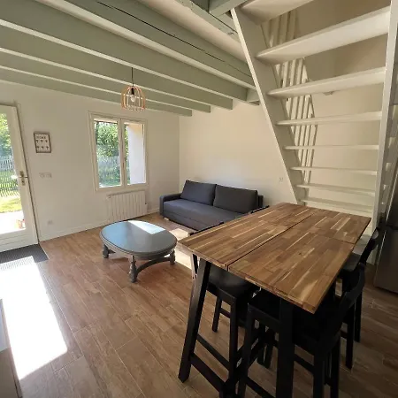 Maison Idealement Situee Avec Parking Gratuit *